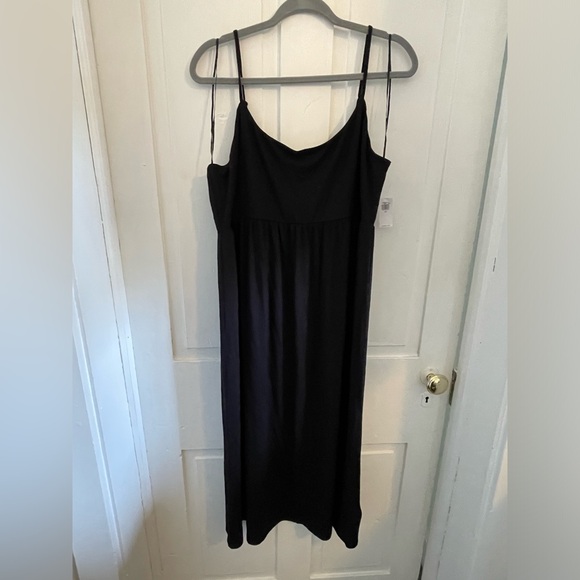 Old navy Fit & Flare Cami Midi - Picture 2 of 4